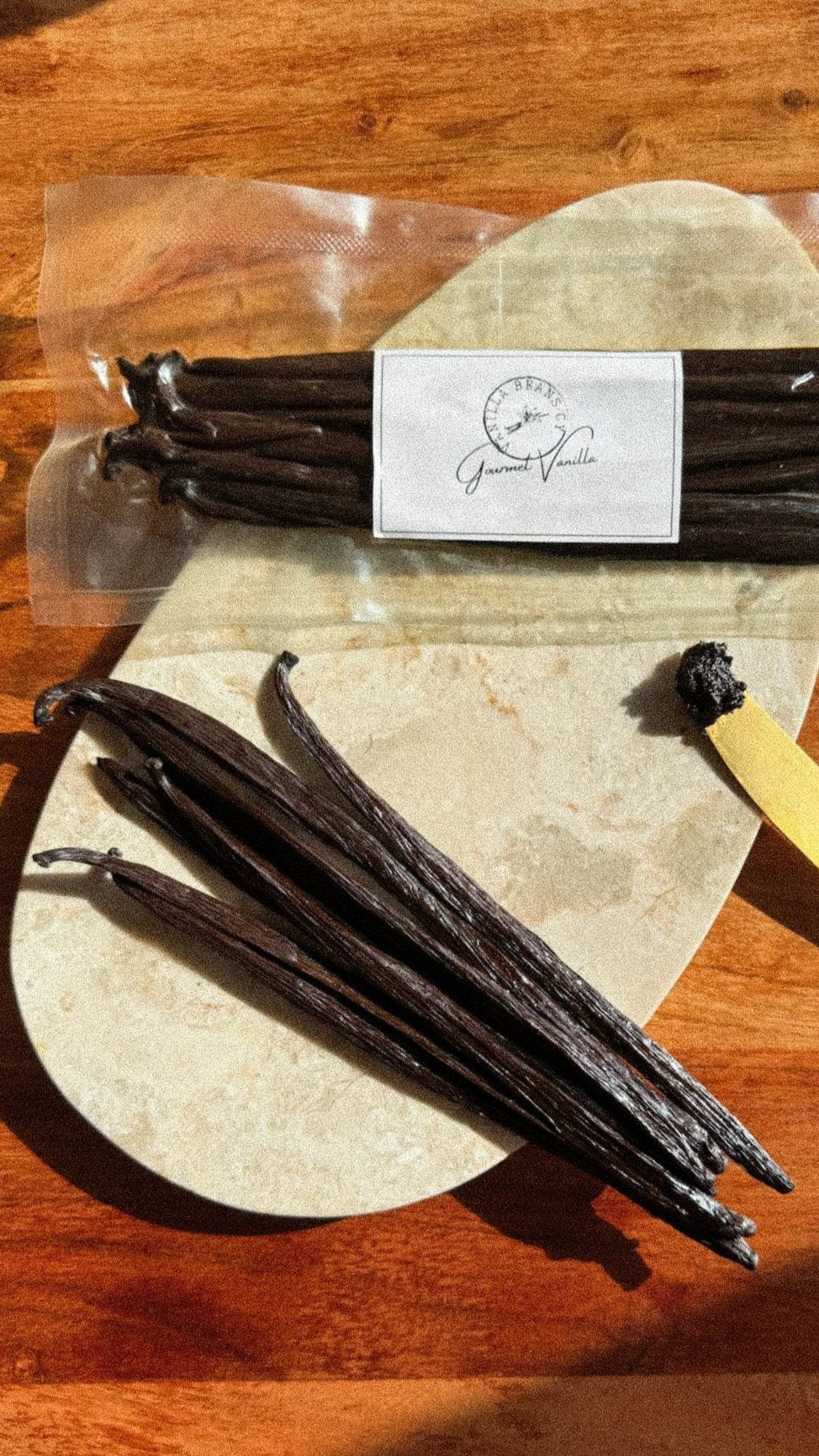 10 Premium Grade "A" Bourbon Vanilla Beans (~56g)